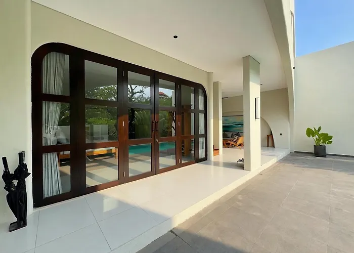 Nazeki Villa *
